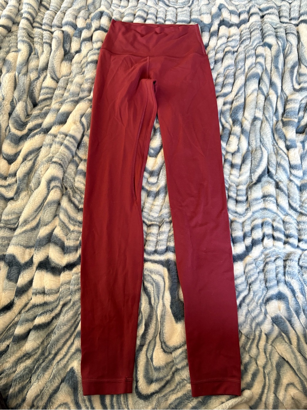 Lululemon align high rise 28” leggings size 2, mulled wine